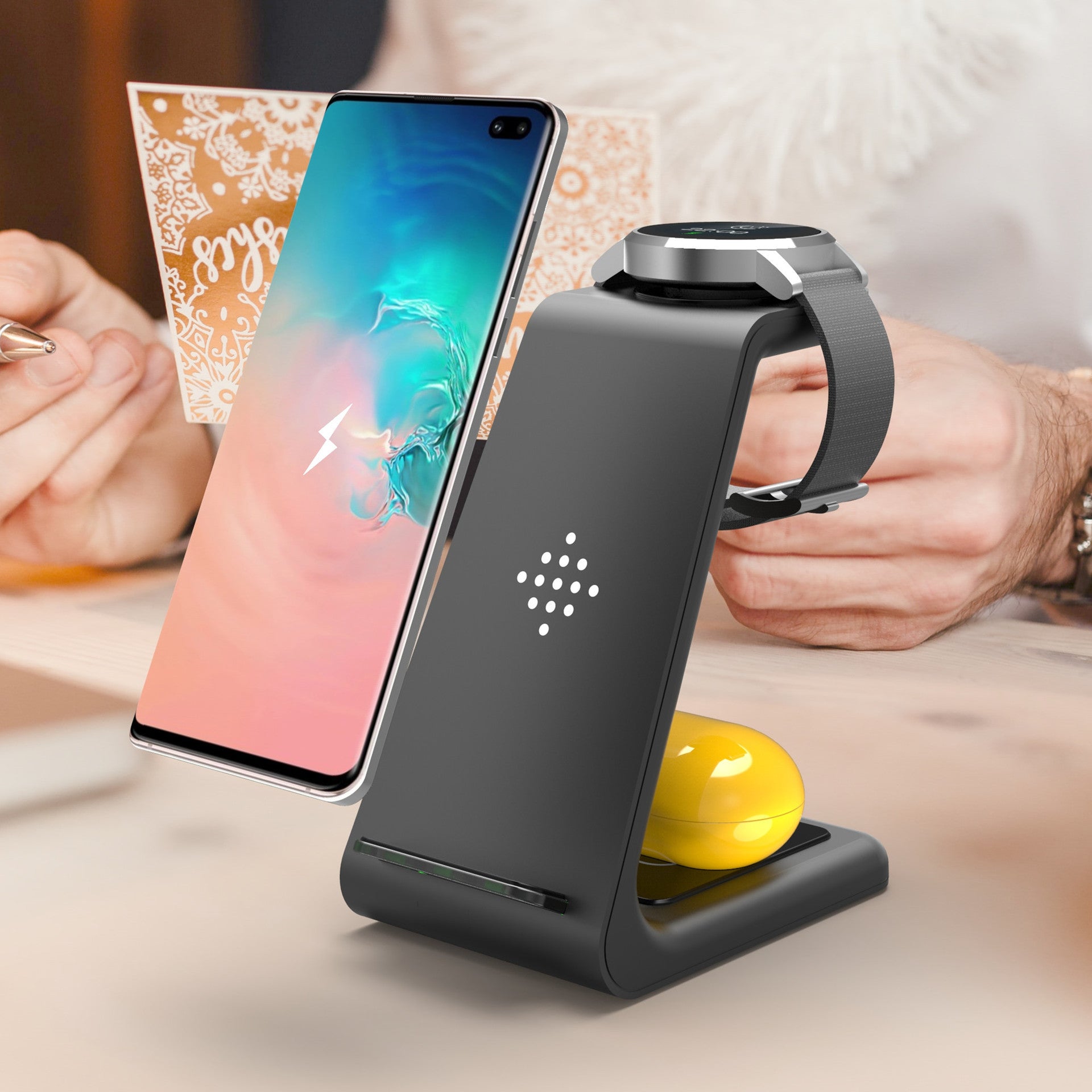 CQ PowerHub 3-in-1 Wireless Charging Station