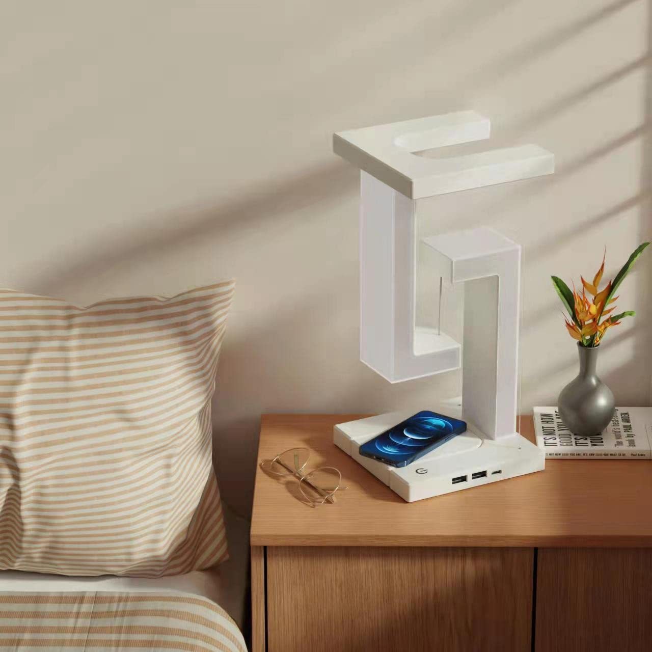 CQ Creative Floating Wireless Charging Table Lamp